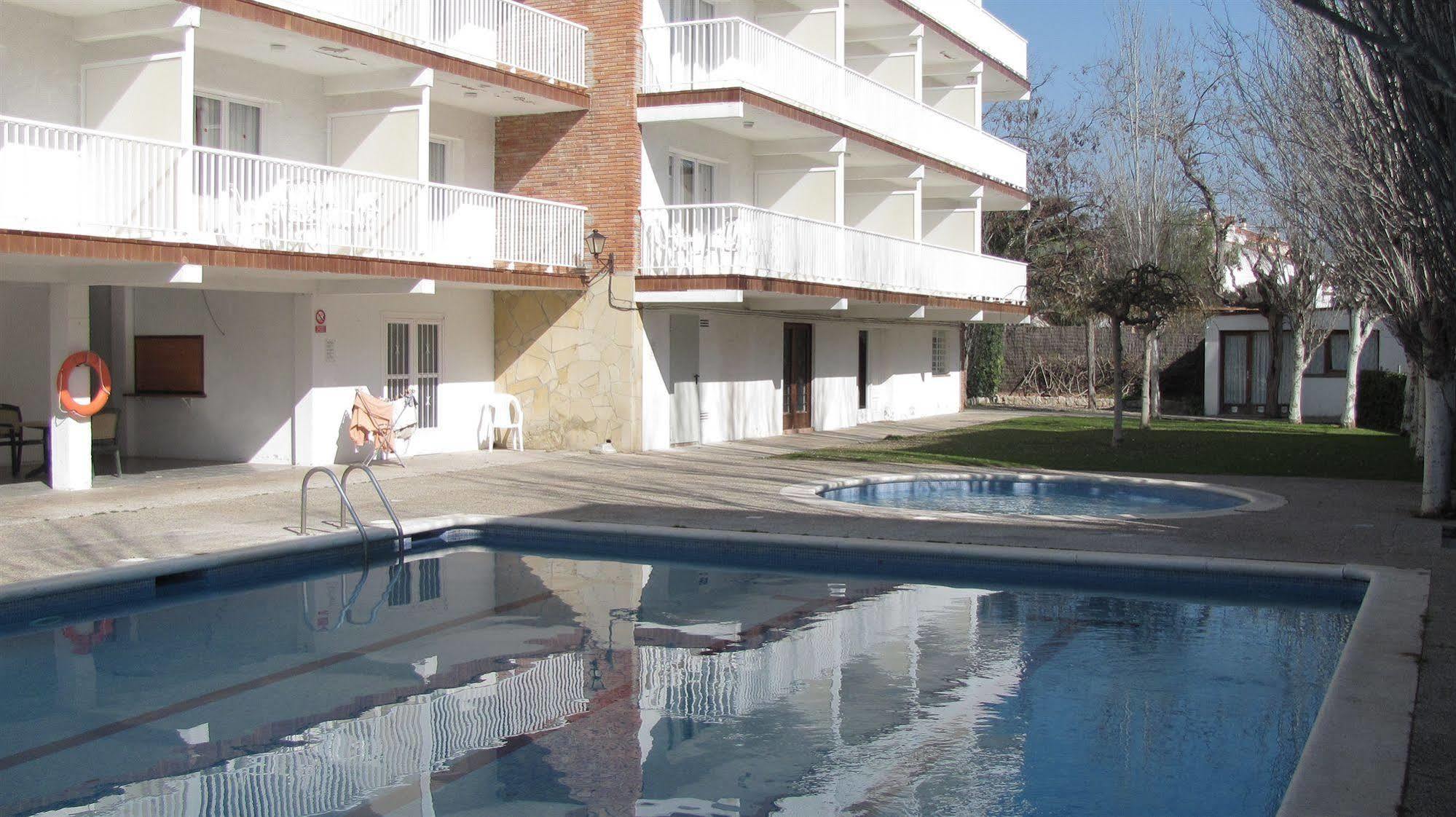 Apartamentos Sunway Amapola Sitges Exterior foto